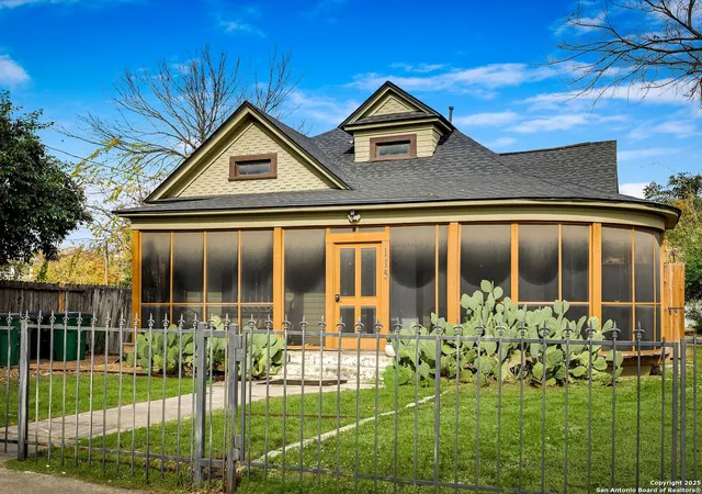 Photo 3 of Single family home for sale at 115 E Courtland Pl, San Antonio, TX 78212 | MLS# 1908133 | Listing updated on 2026-07-26