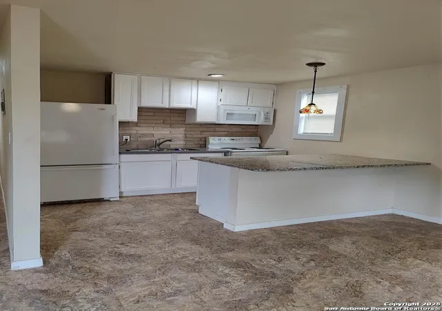 3rd image of 1302 W Winnipeg Ave, San Antonio, TX 78225 | MLS# 1908204