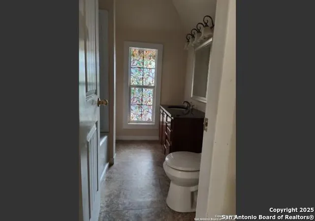 5th image of 1302 W Winnipeg Ave, San Antonio, TX 78225 | MLS# 1908204