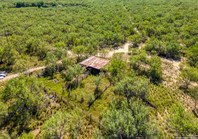 24th image of 1799 Shumaca, Carrizo Springs, TX 78834 | MLS# 1908225
