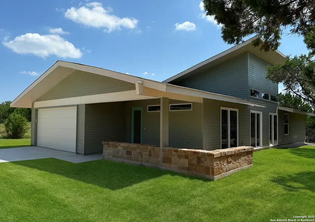 Photo 1 of Single family home for sale at 42 Wide Canyon, Wimberley, TX 78676 | MLS# 1908247 | Listing updated on 2025-11-02