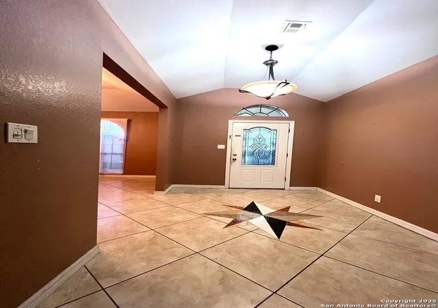 Photo 3 of Single family home for sale at 125 Pinar Del Rio Ave, Brownsville, TX 78526 | MLS# 1908268 | Listing updated on 2025-12-19