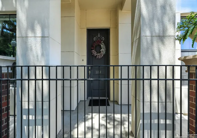 Homes for sale in San Antonio, TX | 215 Center #109, San Antonio, TX 78202 | MLS# 1908279