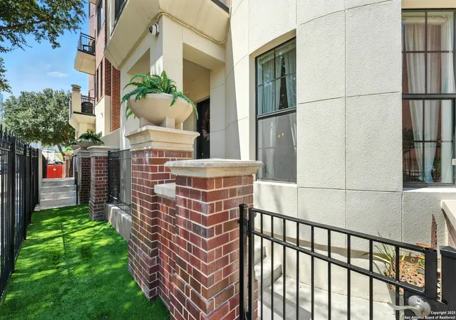 Homes for sale in San Antonio, TX | 215 Center #109, San Antonio, TX 78202 | MLS# 1908279