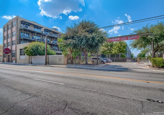 Photo 1 of Sale Pending at 831 S Flores St #2101, San Antonio, TX 78204 | MLS# 1908329 | Listing updated on 2025-11-16