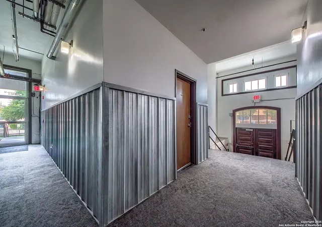 Photo 3 of Sale Pending at 831 S Flores St #2101, San Antonio, TX 78204 | MLS# 1908329 | Listing updated on 2025-11-16