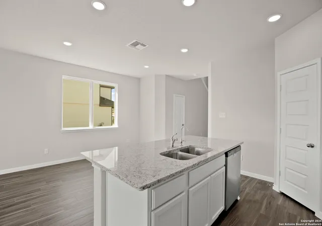 Photo 3 of Sale Pending at 8854 Black Oak Dr, Elmendorf, TX 78112 | MLS# 1908335 | Listing updated on 2025-10-23