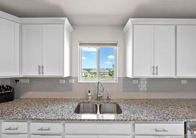 Photo 4 of Sale Pending at 13131 Sulphur Trails, San Antonio, TX 78253 | MLS# 1908345 | Listing updated on 2025-10-14
