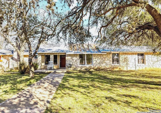 Photo 1 of Single family home for sale at 973 F Farm To Market Road 1077, Bandera, TX 78003 | MLS# 1908367 | Listing updated on 2025-09-28