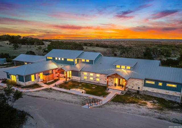 Photo 3 of Mansion for sale at 554 Seven Falls Dr, Fredericksburg, TX 78624 | MLS# 1908422 | Listing updated on 2026-09-01