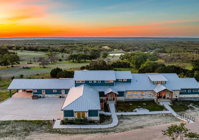 Photo 3 of Single family home for sale at 554 Seven Falls Dr, Fredericksburg, TX 78624 | MLS# 1908422 | Listing updated on 2026-09-01