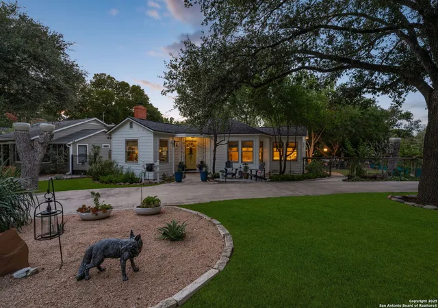 Photo 2 of Single family home for sale at 401 Corona, San Antonio, TX 78209 | MLS# 1908440 | Listing updated on 2026-01-11