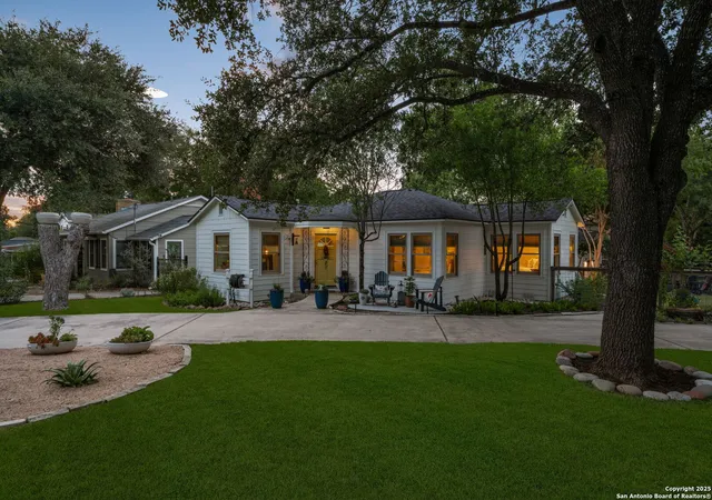 Photo 3 of Single family home for sale at 401 Corona, San Antonio, TX 78209 | MLS# 1908440 | Listing updated on 2026-01-11
