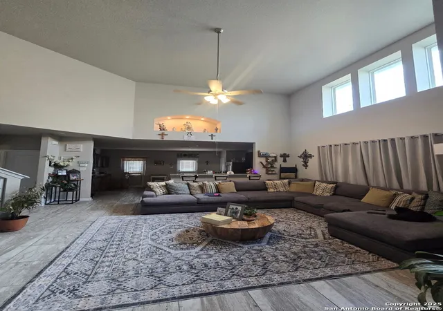 Photo 4 of Single family home for sale at 8911 Arundal Garden, Converse, TX 78109 | MLS# 1908456 | Listing updated on 2025-10-28