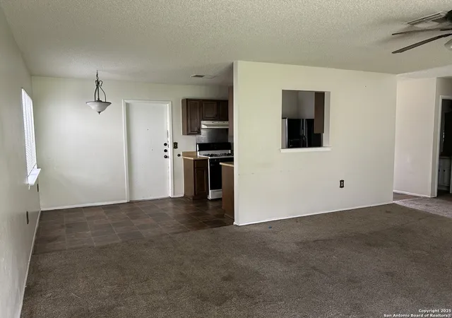 Photo 4 of Sale Pending at 5938 Kissing Oak St, San Antonio, TX 78247 | MLS# 1908462 | Listing updated on 2025-11-25