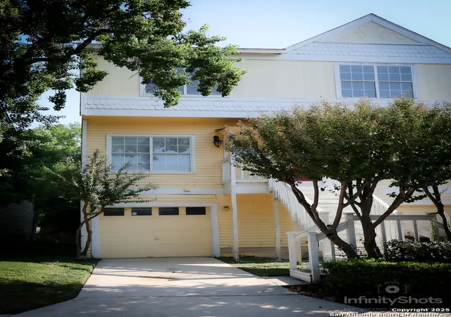 Photo 3 of Single family home for sale at 1823 Gary's Park, San Antonio, TX 78247 | MLS# 1908494 | Listing updated on 2025-10-06
