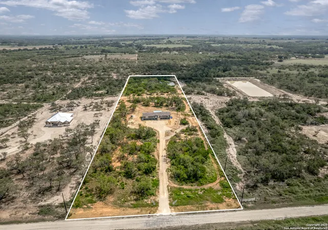 24th image of 2469 County Road 124, Floresville, TX 78114 | MLS# 1908612