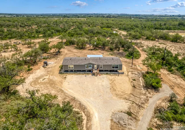 2nd image of 2469 County Road 124, Floresville, TX 78114 | MLS# 1908612