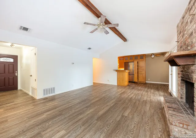 Photo 3 of Sale Pending at 2810 Floral Way, San Antonio, TX 78247 | MLS# 1908634 | Listing updated on 2025-10-07
