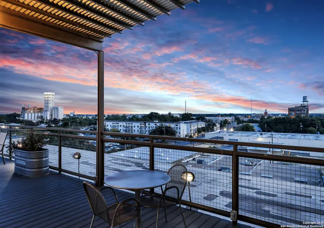 Photo 2 of Sale Pending at 831 S Flores St #2310, San Antonio, TX 78204 | MLS# 1908660 | Listing updated on 2025-11-19