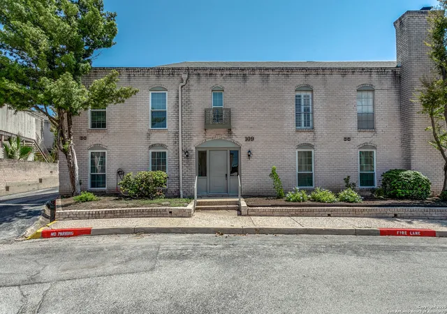 3rd image of 109 Ruelle #109-A, San Antonio, TX 78209 | MLS# 1908737