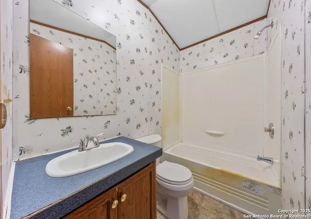 Photo 2 of Single family home for sale at 499 Pr 180, Helotes, TX 78023 | MLS# 1908738 | Listing updated on 2025-12-11