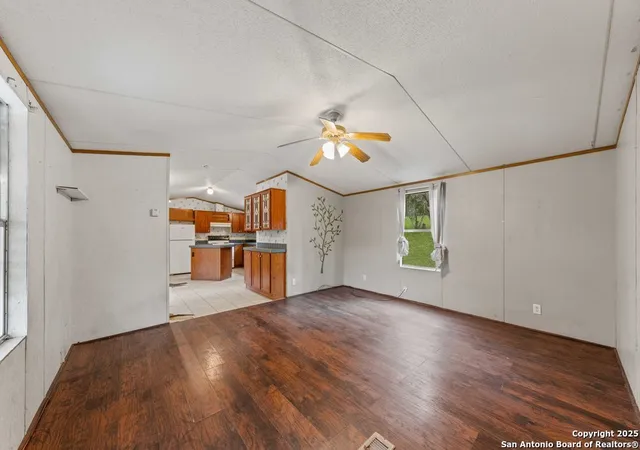 Photo 3 of Single family home for sale at 499 Pr 180, Helotes, TX 78023 | MLS# 1908738 | Listing updated on 2025-12-11
