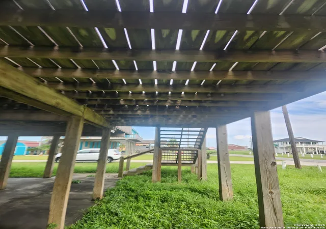 2nd image of 955 Gulf Shores, Port Bolivar, TX 77650 | MLS# 1908745