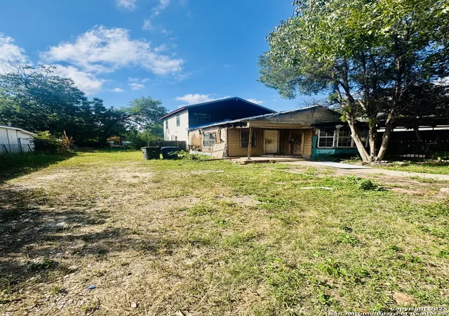 Photo 1 of Sale Pending at 822 Glenn, San Antonio, TX 78225 | MLS# 1908751 | Listing updated on 2025-12-10