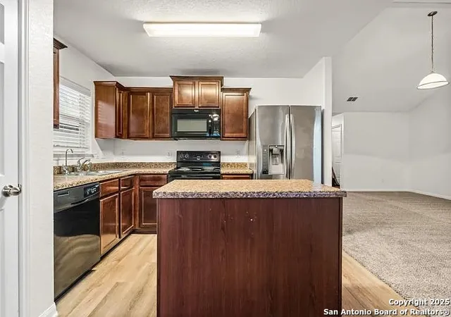 Photo 3 of Sale Pending at 3823 Southern Sky, San Antonio, TX 78222 | MLS# 1908764 | Listing updated on 2025-10-09
