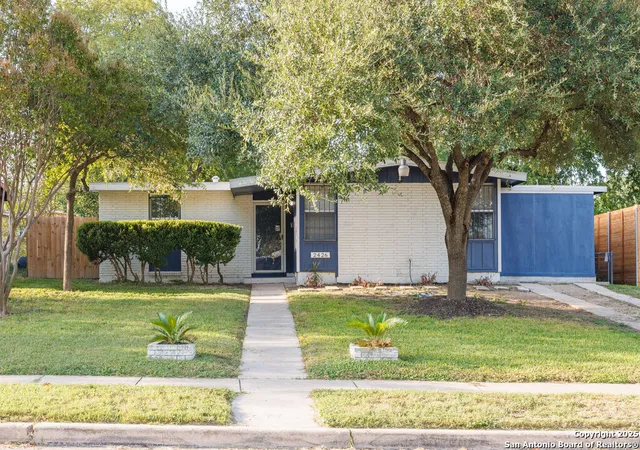 2nd image of 2426 Spicewood, San Antonio, TX 78213 | MLS# 1908768