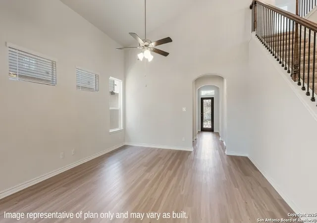 Photo 4 of Sale Pending at 21068 Millstream Bnd, San Antonio, TX 78266 | MLS# 1908773 | Listing updated on 2025-12-15