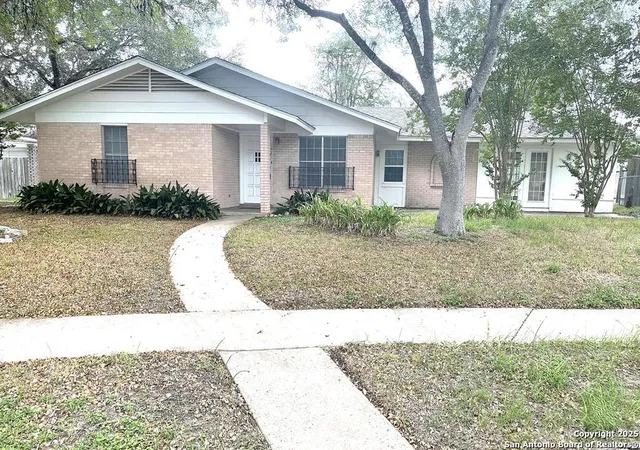 Photo 1 of Single family home for sale at 1403 Kingfisher, Beeville, TX 78102 | MLS# 1908788 | Listing updated on 2025-11-28