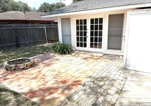 Photo 3 of Single family home for sale at 1403 Kingfisher, Beeville, TX 78102 | MLS# 1908788 | Listing updated on 2025-11-28