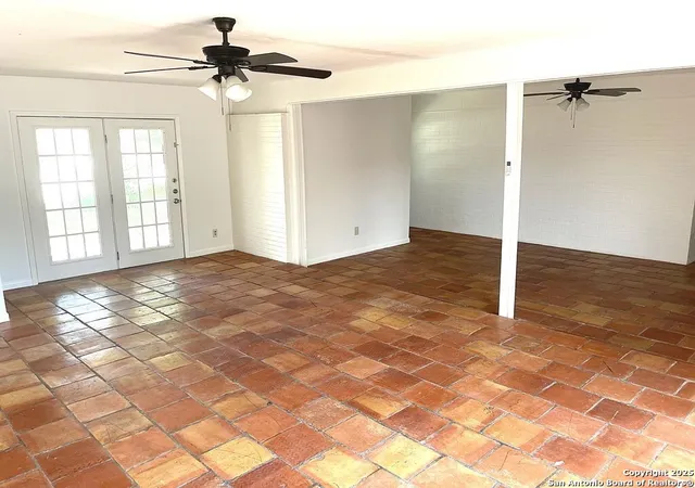 Photo 3 of Single family home for sale at 1403 Kingfisher, Beeville, TX 78102 | MLS# 1908788 | Listing updated on 2025-11-28