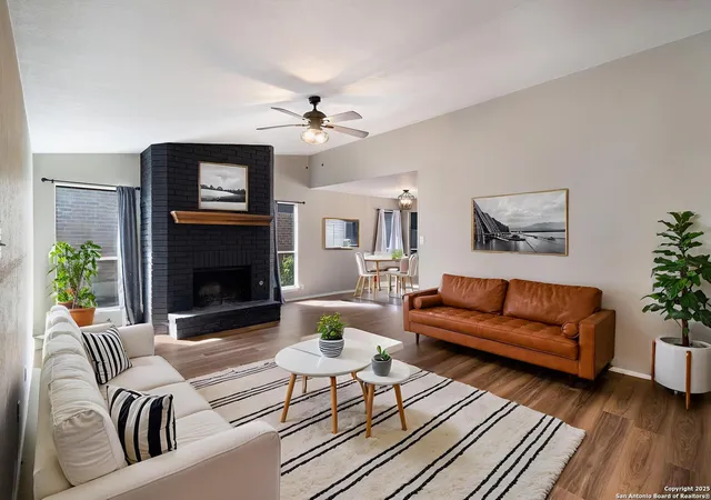 Photo 2 of Sale Pending at 109 Shadowyck, Universal City, TX 78148 | MLS# 1908806 | Listing updated on 2025-10-01