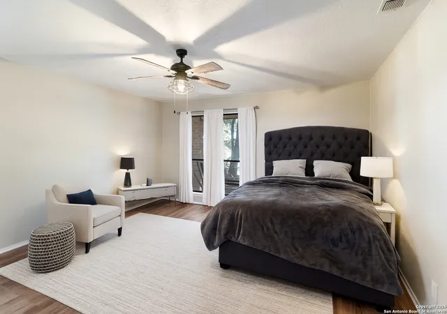Photo 4 of Sale Pending at 109 Shadowyck, Universal City, TX 78148 | MLS# 1908806 | Listing updated on 2025-10-01