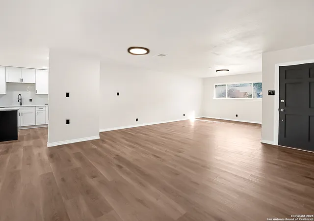 Photo 3 of Single family home for sale at 9823 John Rolfe, San Antonio, TX 78230 | MLS# 1908807 | Listing updated on 2025-11-25