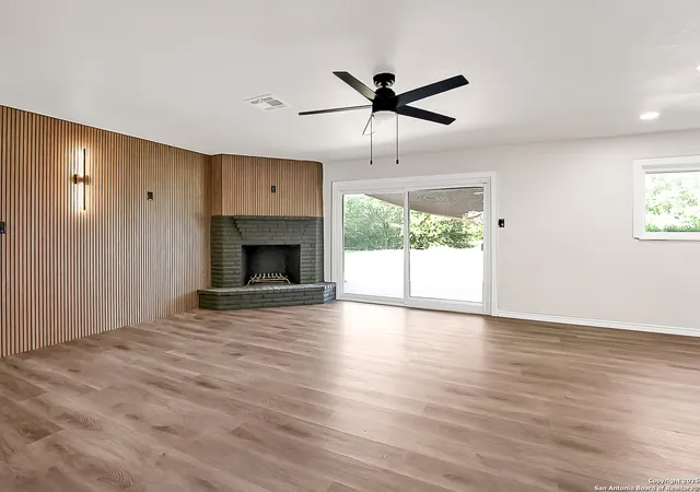 Photo 4 of Single family home for sale at 9823 John Rolfe, San Antonio, TX 78230 | MLS# 1908807 | Listing updated on 2025-11-25