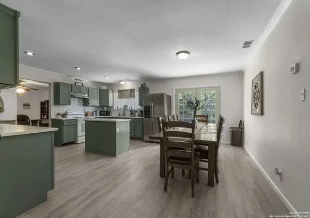 Photo 3 of Single family home for sale at 101 Furlong Dr, Universal City, TX 78148 | MLS# 1908828 | Listing updated on 2026-02-13