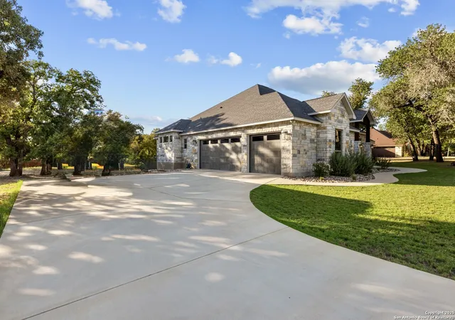 Photo 4 of Single family home for sale at 168 Bobby Lynn, Adkins, TX 78101 | MLS# 1908829 | Listing updated on 2026-04-28