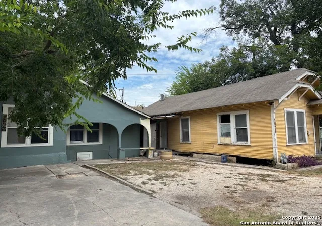 Photo 3 of Single family home for sale at 1023 Delgado, San Antonio, TX 78207 | MLS# 1908892 | Listing updated on 2026-03-03