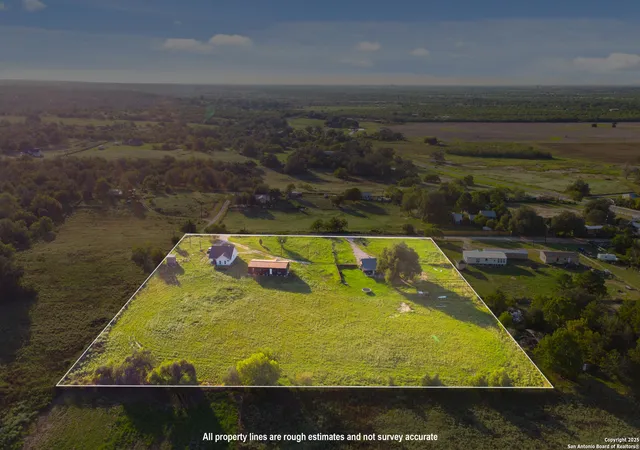 49th image of 111 Loma Park Rd, Floresville, TX 78114 | MLS# 1908895