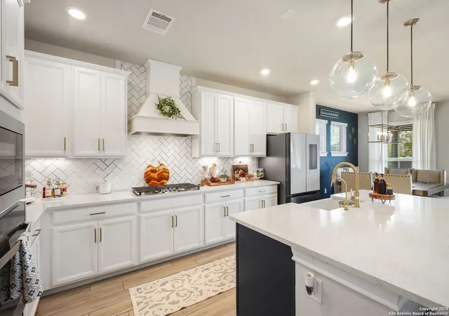 Photo 3 of Single family home for sale at 10842 Davis Farms, San Antonio, TX 78254 | MLS# 1908913 | Listing updated on 2025-10-19