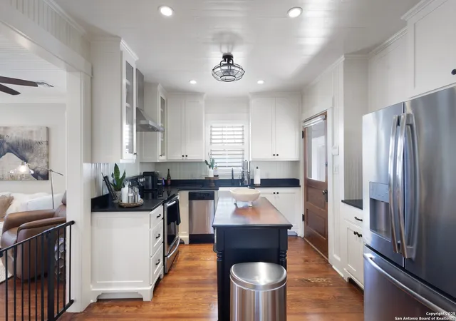 Photo 4 of Single family home for sale at 307 Frey Street, Boerne, TX 78006 | MLS# 1908923 | Listing updated on 2025-11-08
