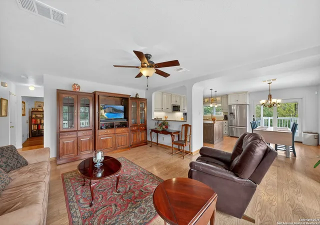 5th image of 175 Forest Oaks, Lakehills, TX 78063 | MLS# 1908997
