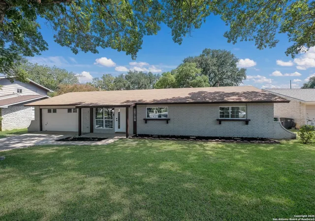 Photo 3 of Single family home for sale at 10710 Tioga Dr, San Antonio, TX 78230 | MLS# 1909027 | Listing updated on 2026-01-19