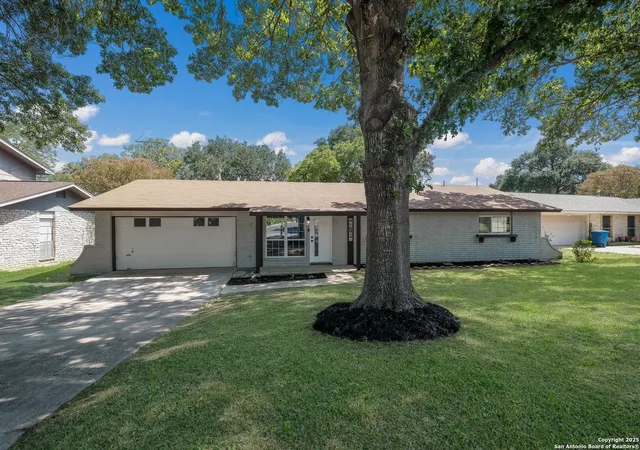 Photo 3 of Single family home for sale at 10710 Tioga Dr, San Antonio, TX 78230 | MLS# 1909027 | Listing updated on 2026-01-19
