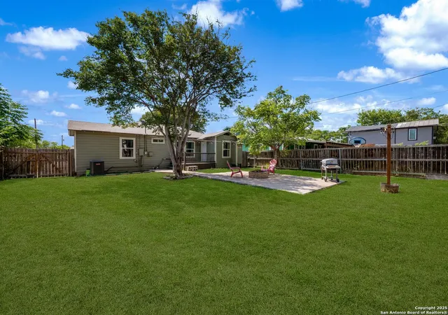 27th image of 2335 Waverly Avenue, San Antonio, TX 78228 | MLS# 1909047