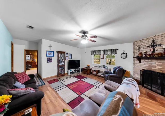 5th image of 423 Fm 2772, La Vernia, TX 78121 | MLS# 1909051